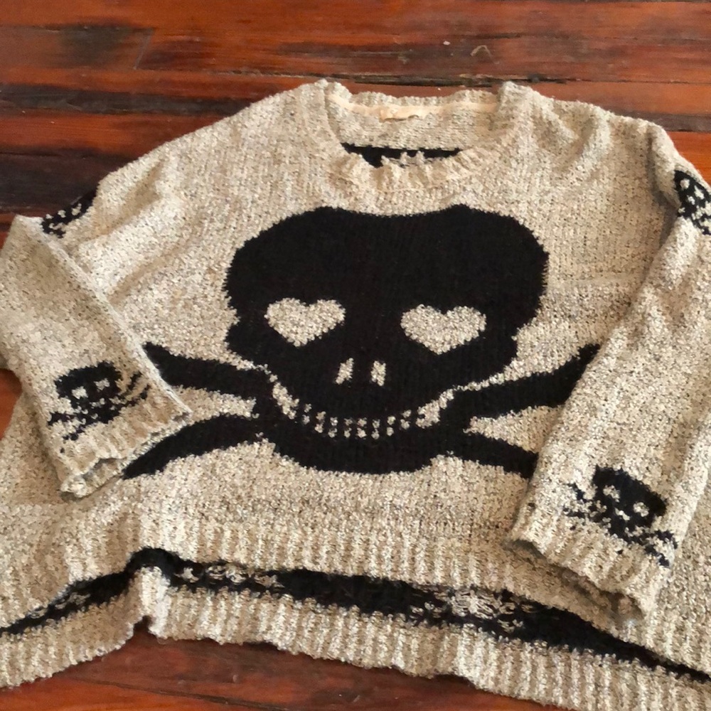 Skull high low sweater